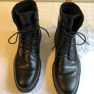 Men’s Timberland black Sensorflex boots (near new)